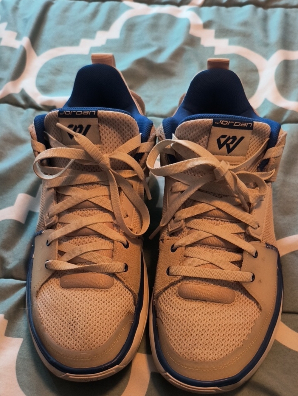 Jordan Men's Beige and Blue Athletic Sneakers